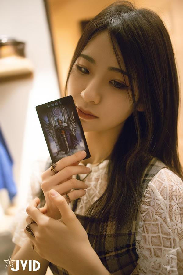 美少女阿黎 - 光明与黑暗吞噬的塔罗牌少女