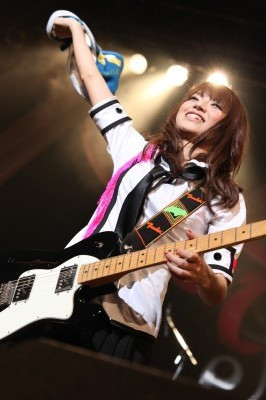 SCANDAL LIVE TOUR 2011 「Dreamer」 4EbklH8V_o