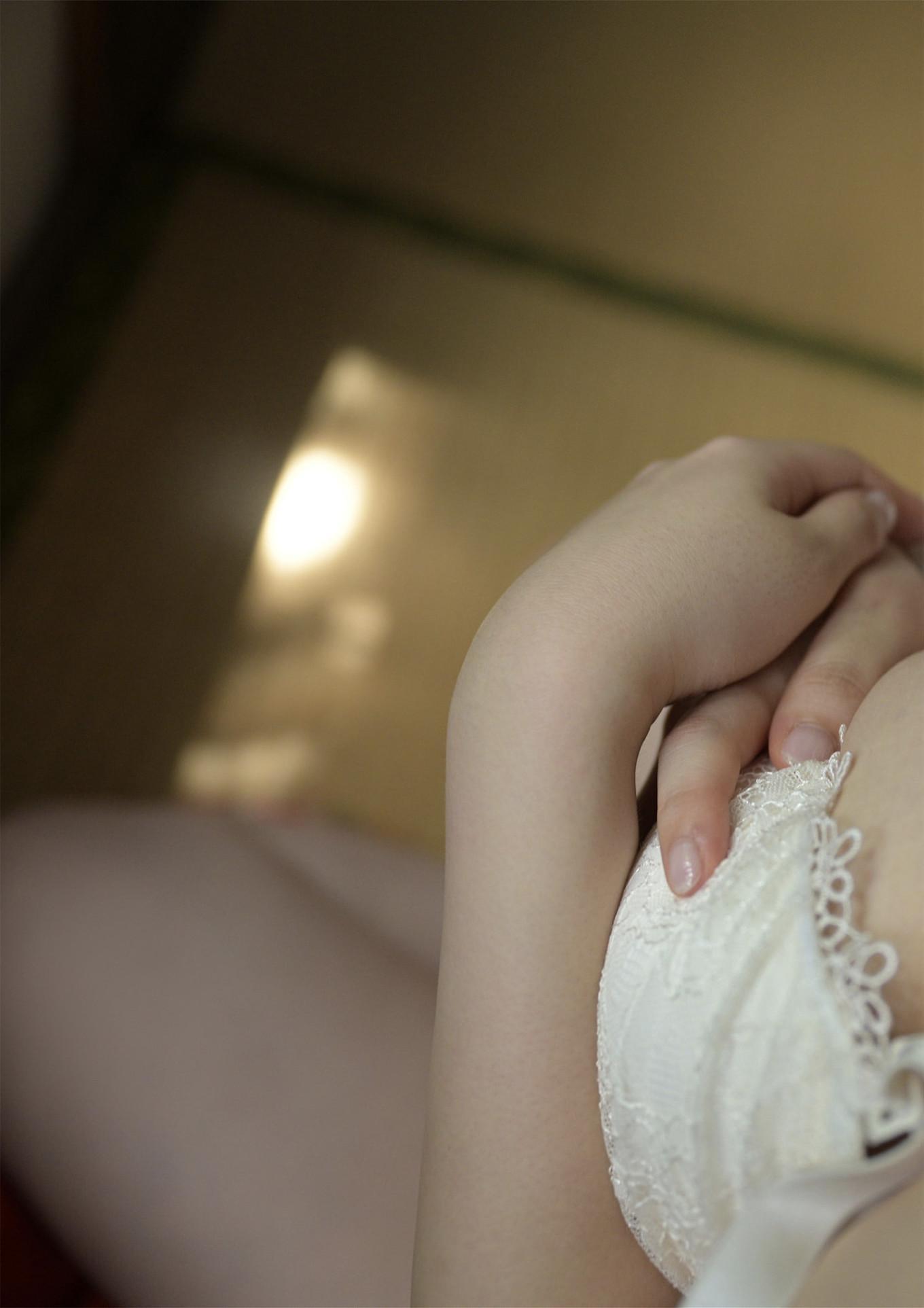 Riho Shishido 宍戸里帆, 週刊現代デジタル写真集 「現役女子大生のマシュマロ巨乳」 Set.01(14)