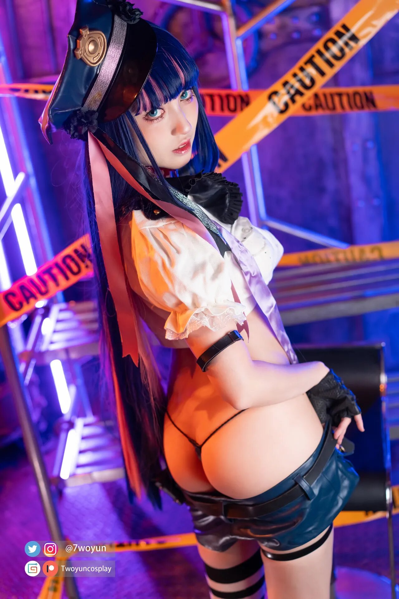 Twoyun - Officer Stocking