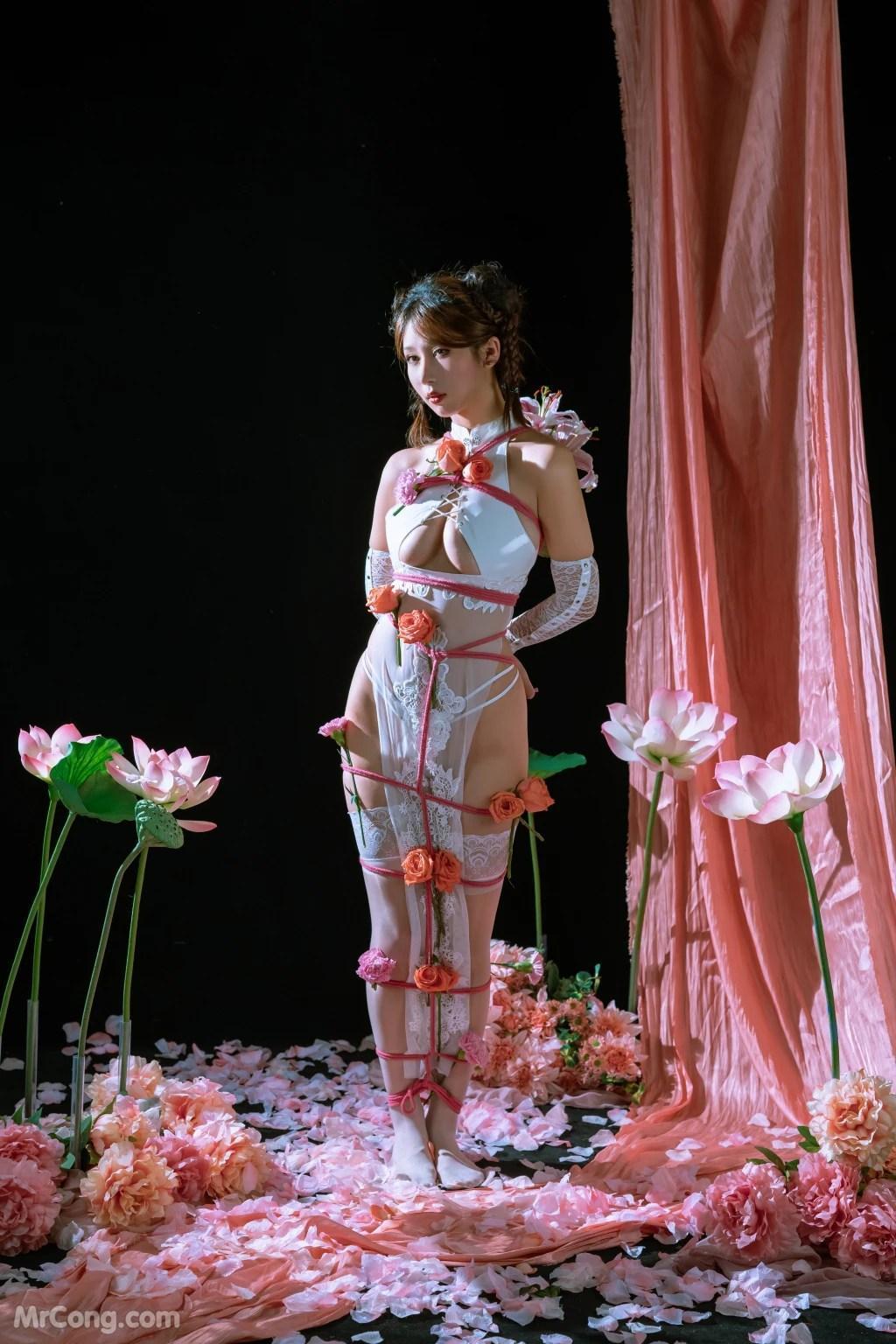 Coser@云溪溪 (Yunx1x1) Vol.060: 奶桃桃 月 (48 photos)(30)