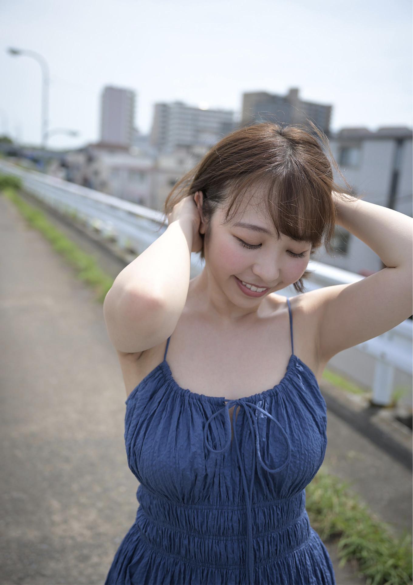 Riho Shishido 宍戸里帆, 週刊現代デジタル写真集 「現役女子大生のマシュマロ巨乳」 Set.03(10)