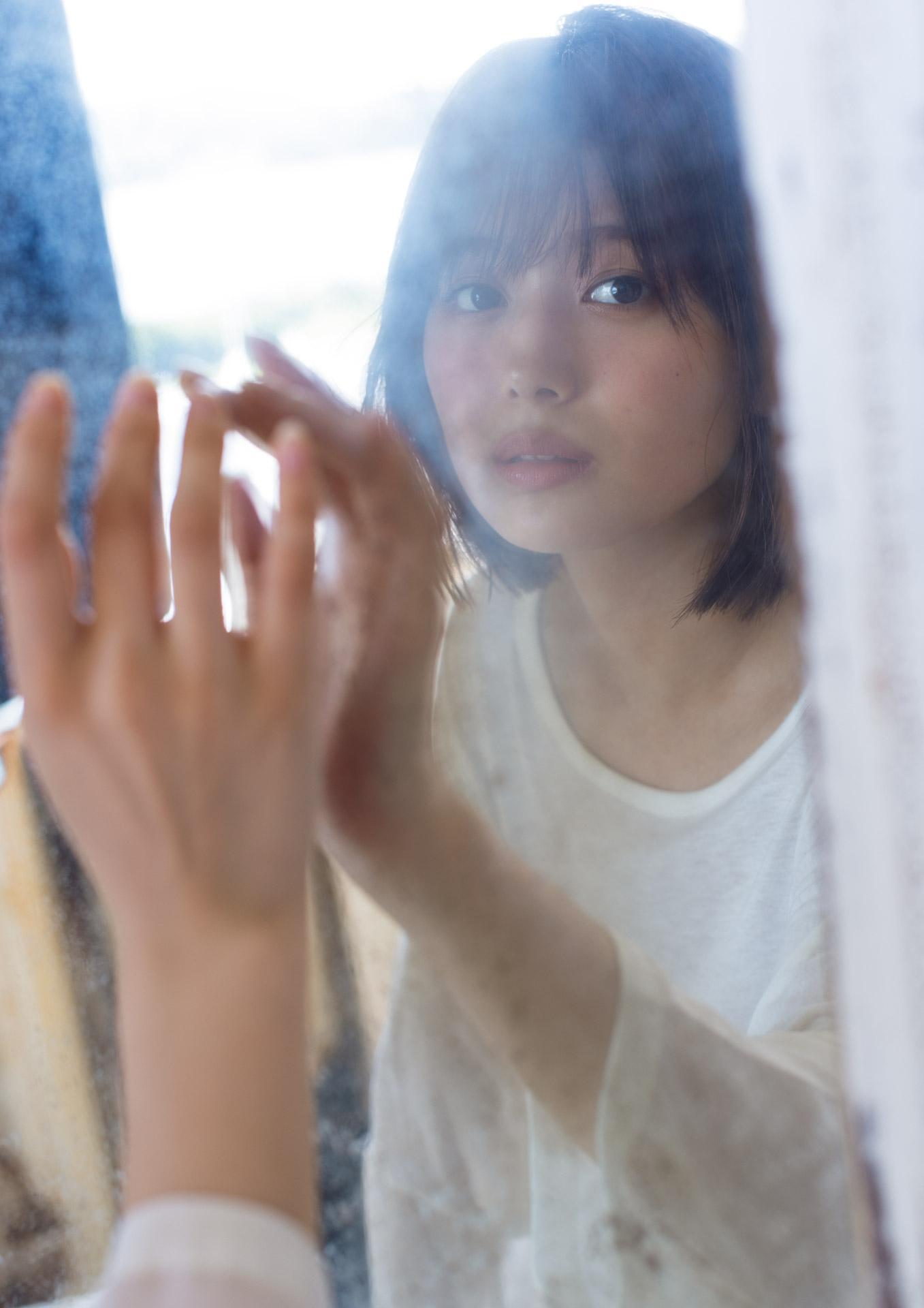 Ruka Kitano 北野瑠華, 1st写真集 「触れて、みる？」 Set.01(21)