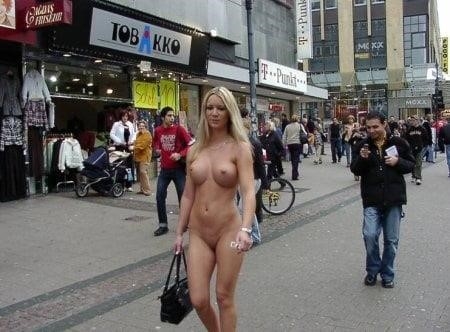 Women nude in public pics-2214