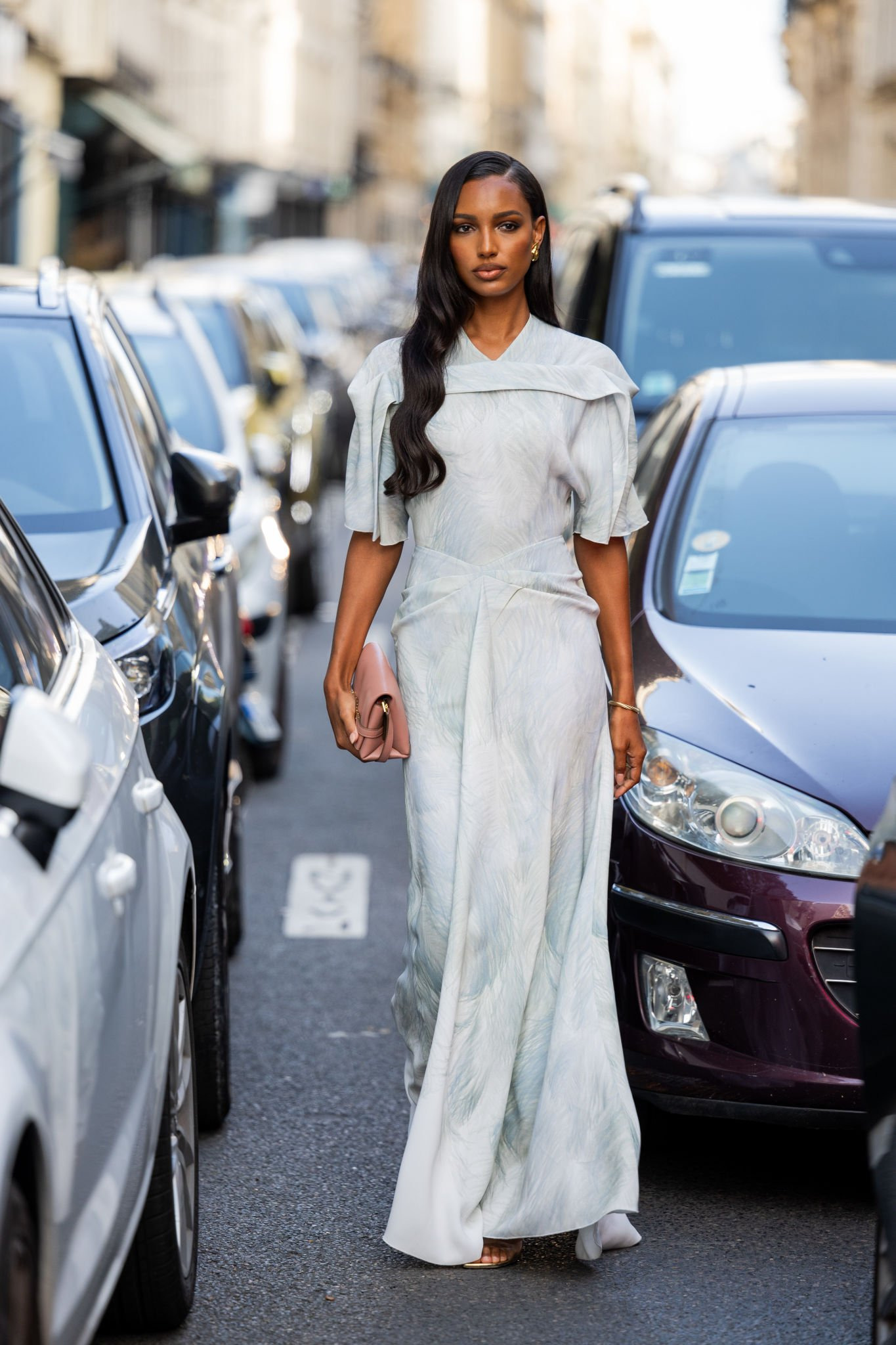 Жасмин Тукс (Jasmine Tookes) на показе Victoria Beckham в Париже  (29.09.2023)