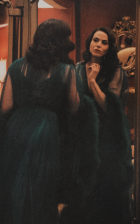 Lana Parrilla UvAbdVlk_o