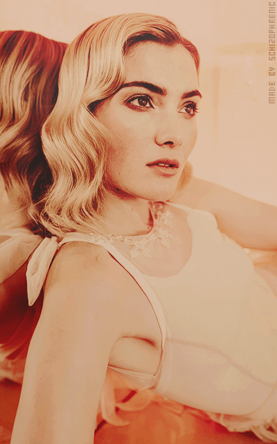 Skyler Samuels FYyY6Yj9_o