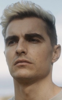 Dave Franco EBnh3tJV_o