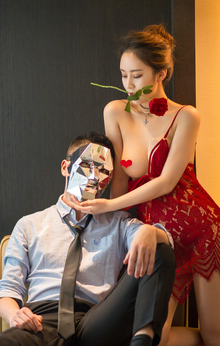 Honey Diamond Edition F001 Qiao Yilin Valentine's Day Rose Story 2