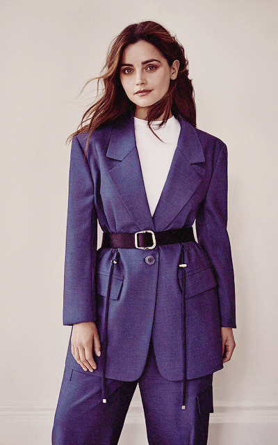 Jenna Coleman - Page 2 QmkzMMj9_o