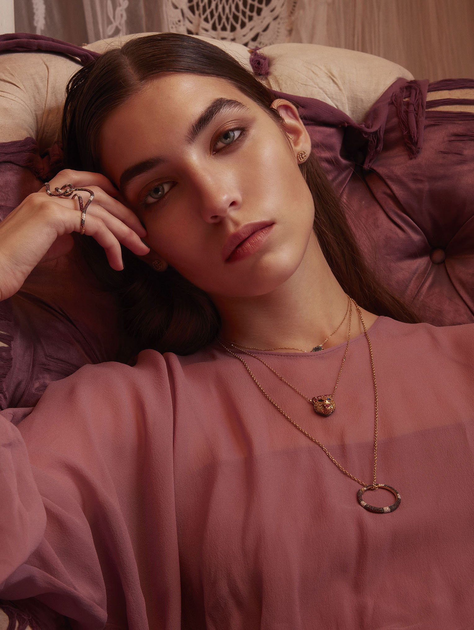 Gucci 2019/2020 by Sandrine and Michael Елена Карьере в модной одежде Gucci, коллекция осень-зима 2019/20 / фото 10