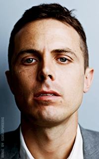 Casey Affleck CktMDcFX_o