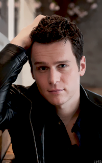 Jonathan Groff Nbv0Om1c_o