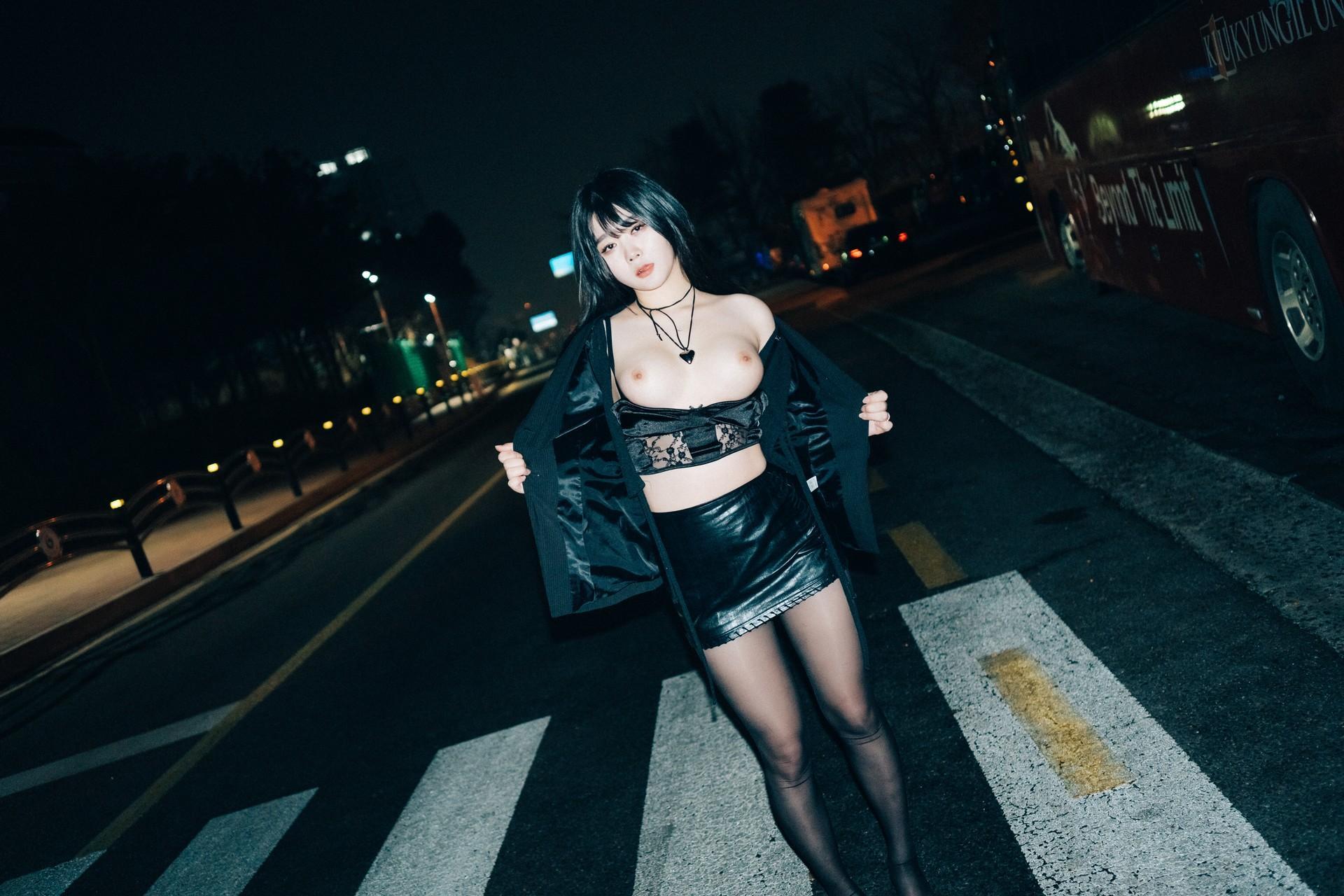 ZIA.Kwon 권지아, [Loozy] XXX At Night Road Set.01(22)