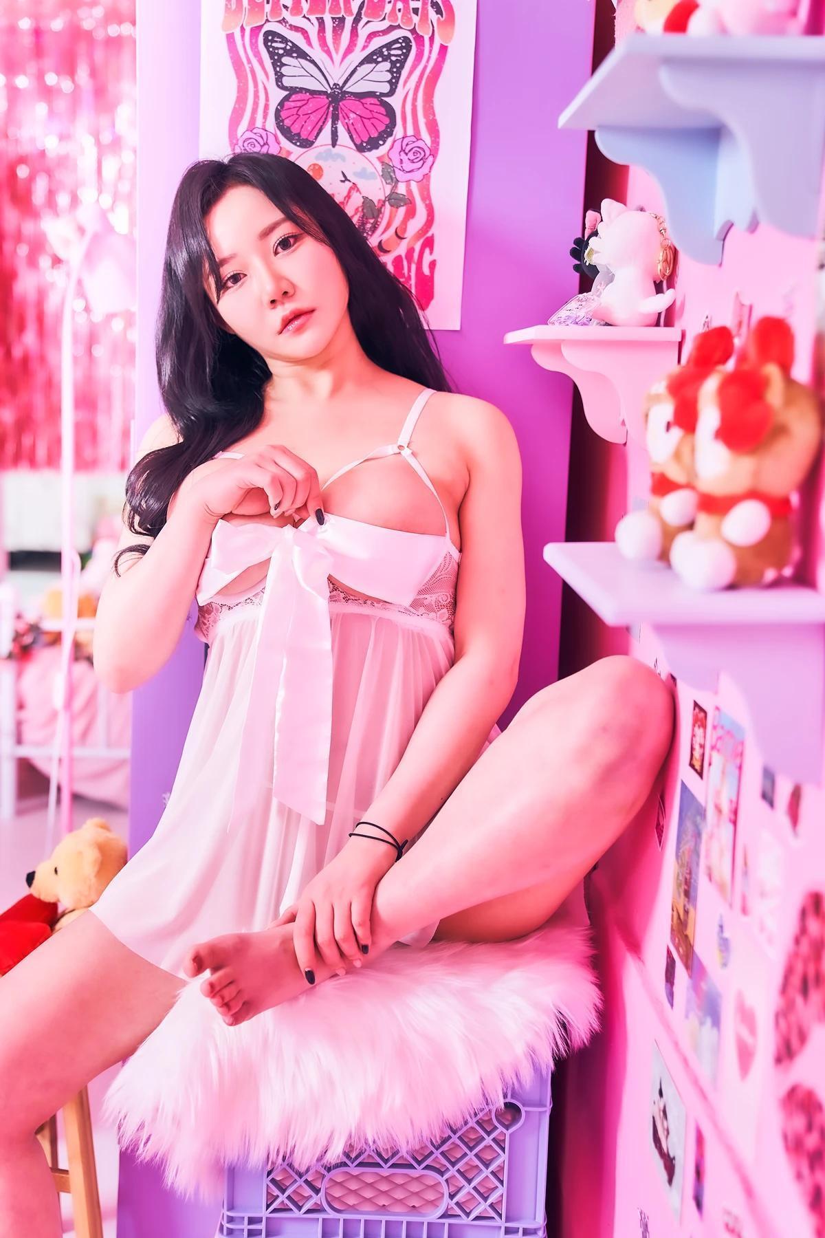 Dasom 솜솜이, PhotoBook 「Angel」 Set.01(7)