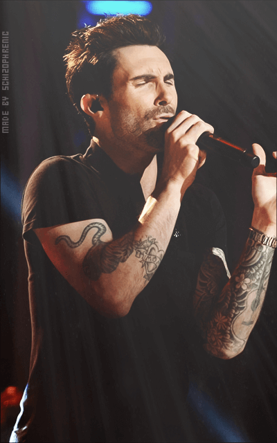 Adam Levine TdMj5WYd_o