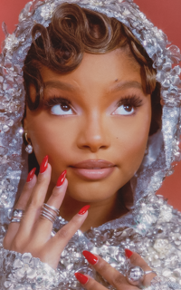 Halle Bailey GpMKSKGQ_o