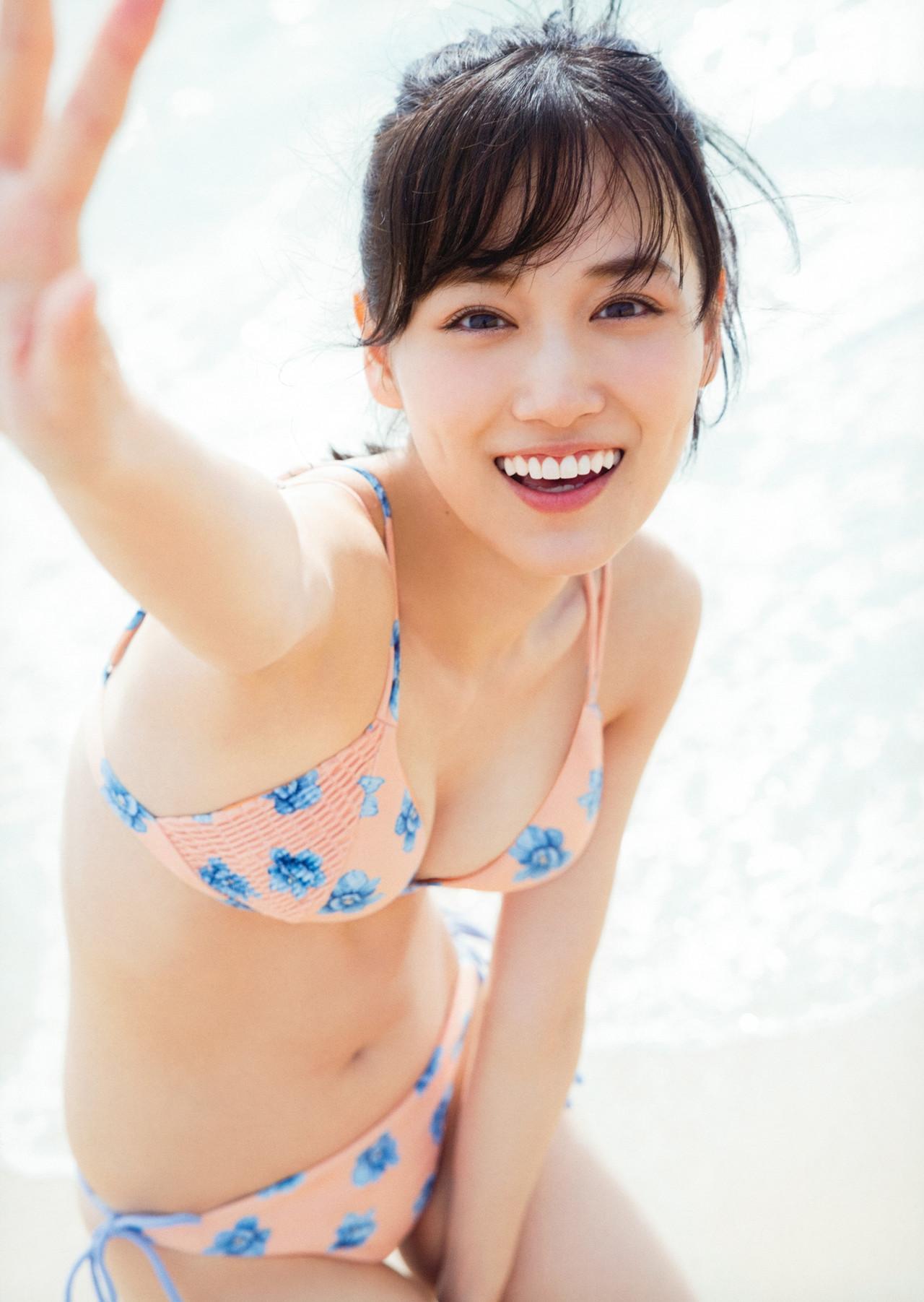 Mizuki Yamashita 山下美月, 2nd 写真集 「ヒロイン Heroine」 Set.01(24)