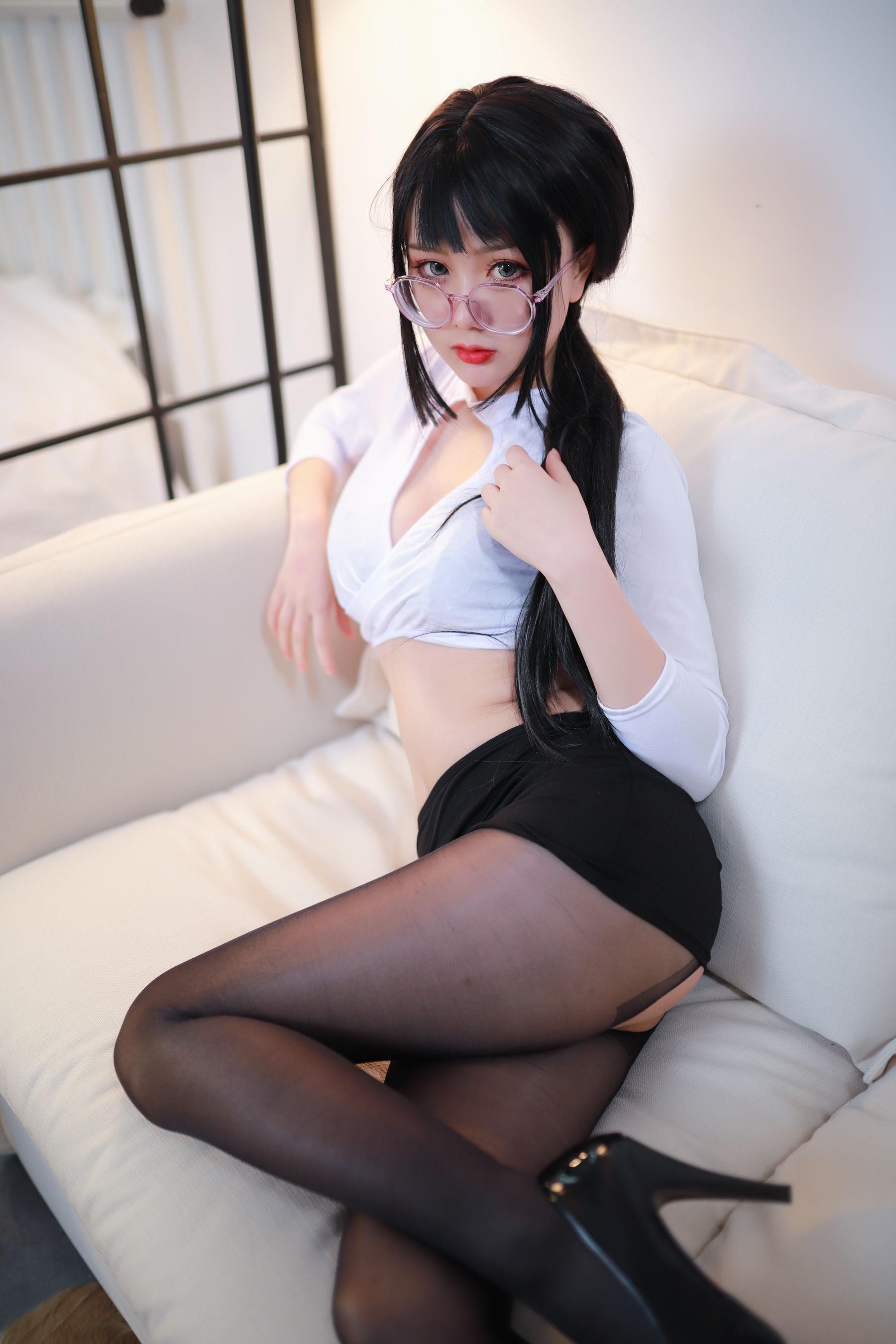 [美女Coser] 您的蛋蛋 《OL黑丝》 写真集(20)