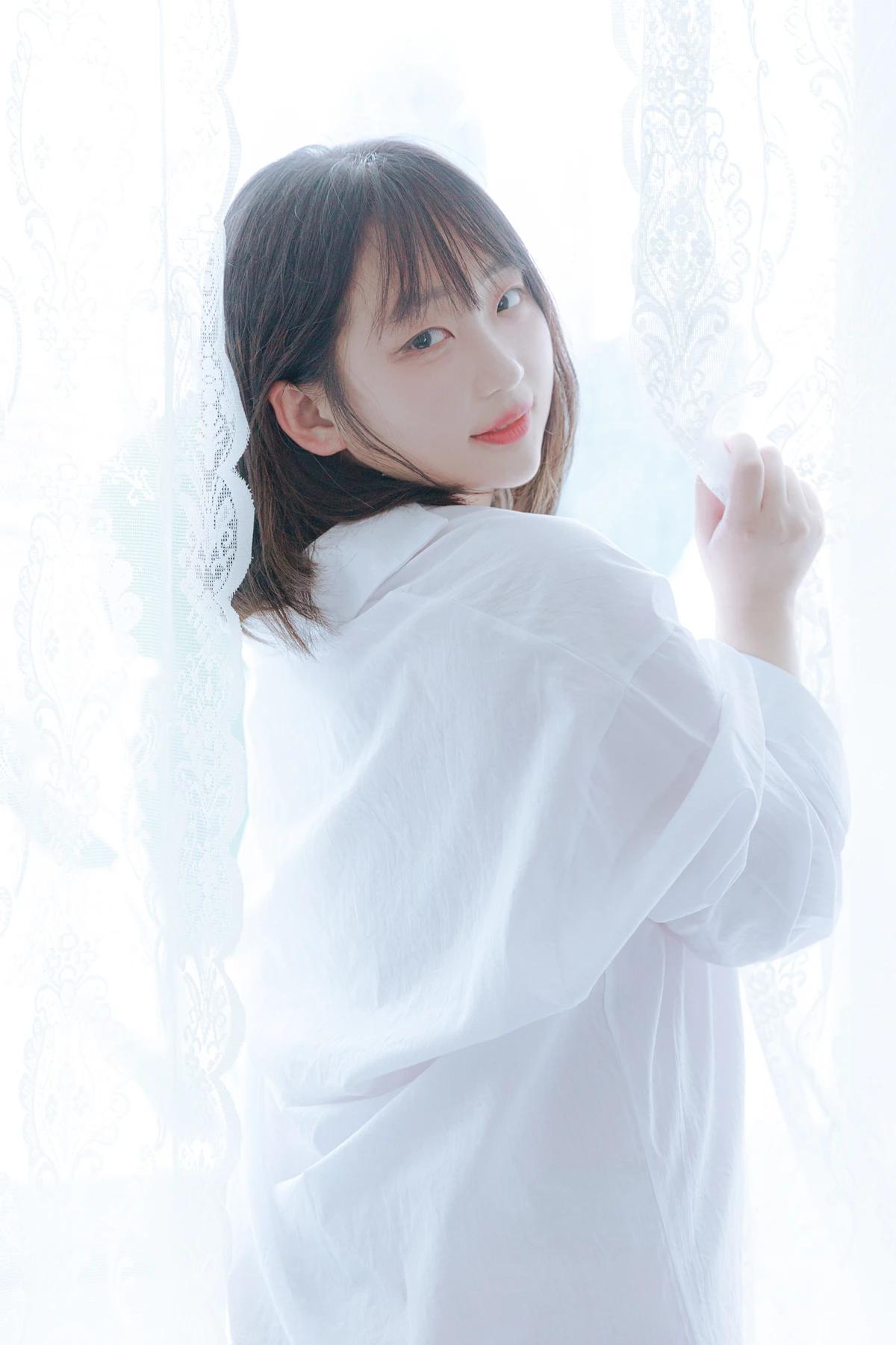 Mozzi 모찌, Photobook 「A Wet Day」(5)