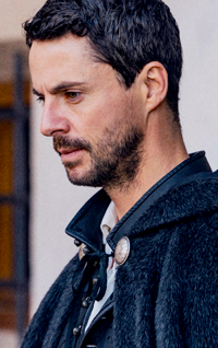 Matthew Goode Q83a4jJm_o