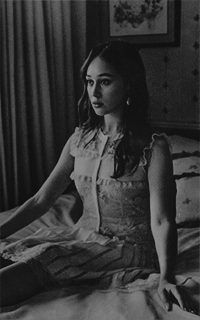 alycia debnam carey - Alycia Debnam-Carey - Page 33 TtjagNkH_o