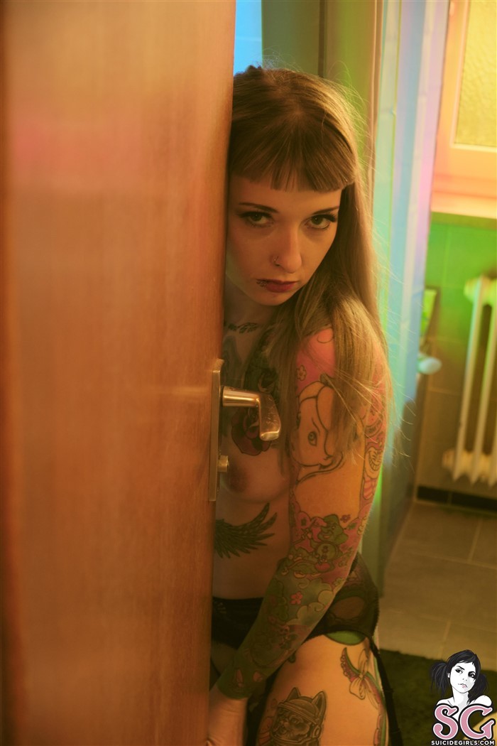 Lieschen Suicide, Light and Showertime