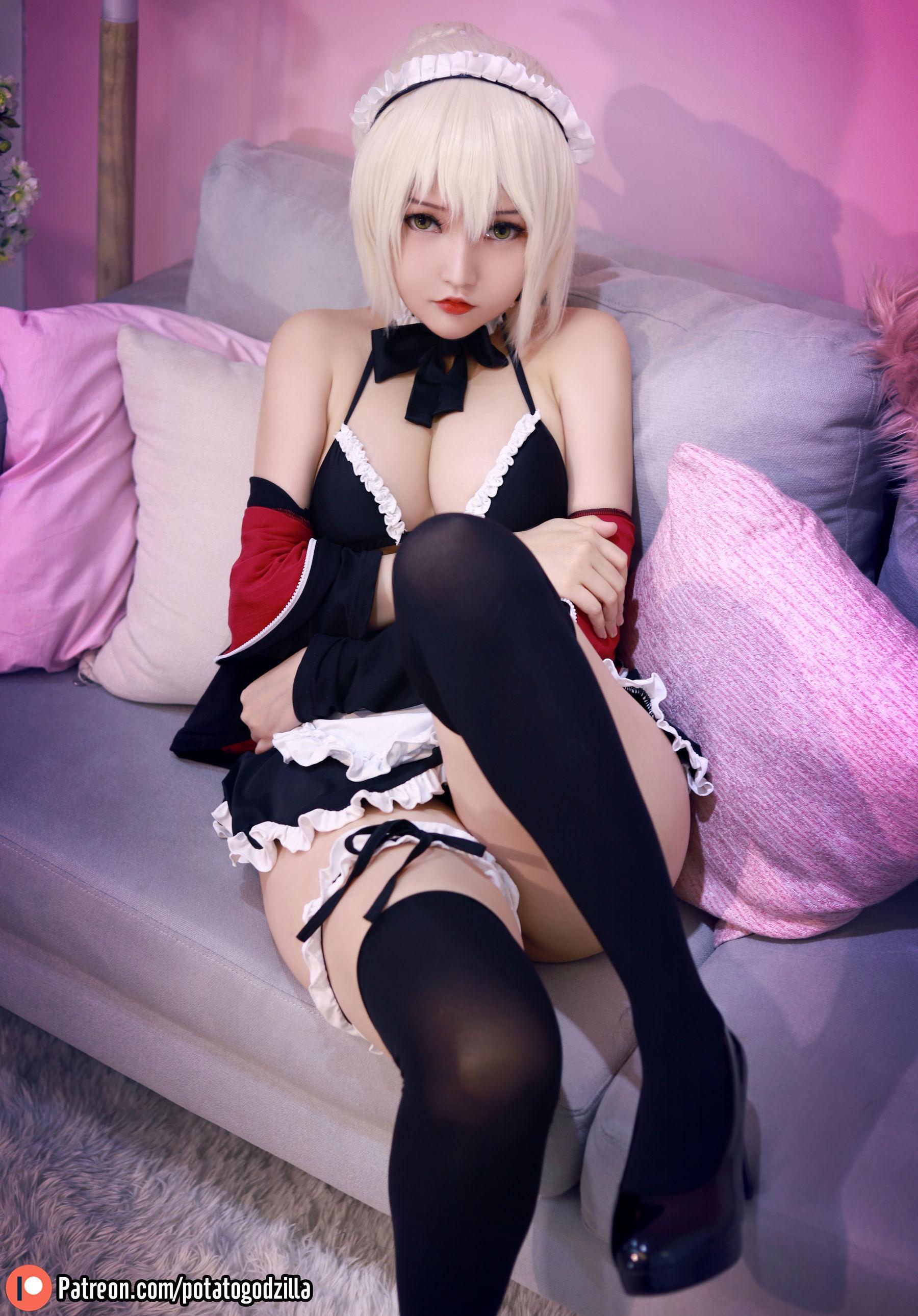 Coser小姐姐Potato Godzilla – Saber Alter Maid 套图(20)