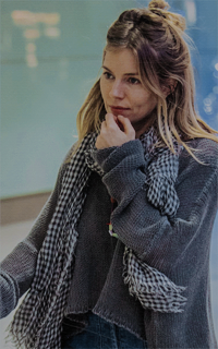 Sienna Miller - Page 2 Xby39ABH_o