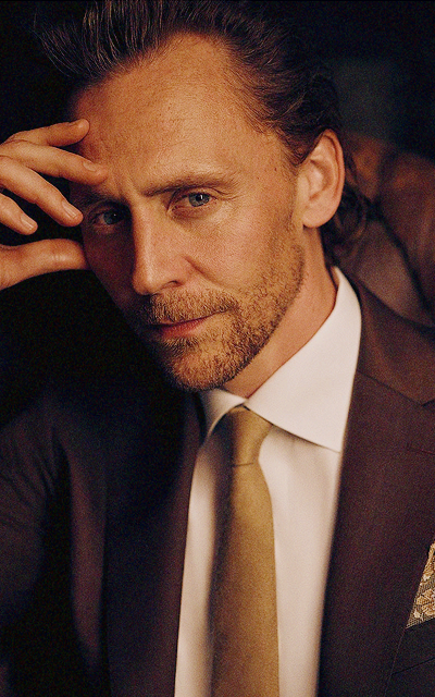 Tom Hiddleston QlRnaZvg_o