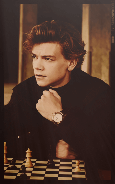 Thomas Brodie-Sangster UTMf3eLv_o