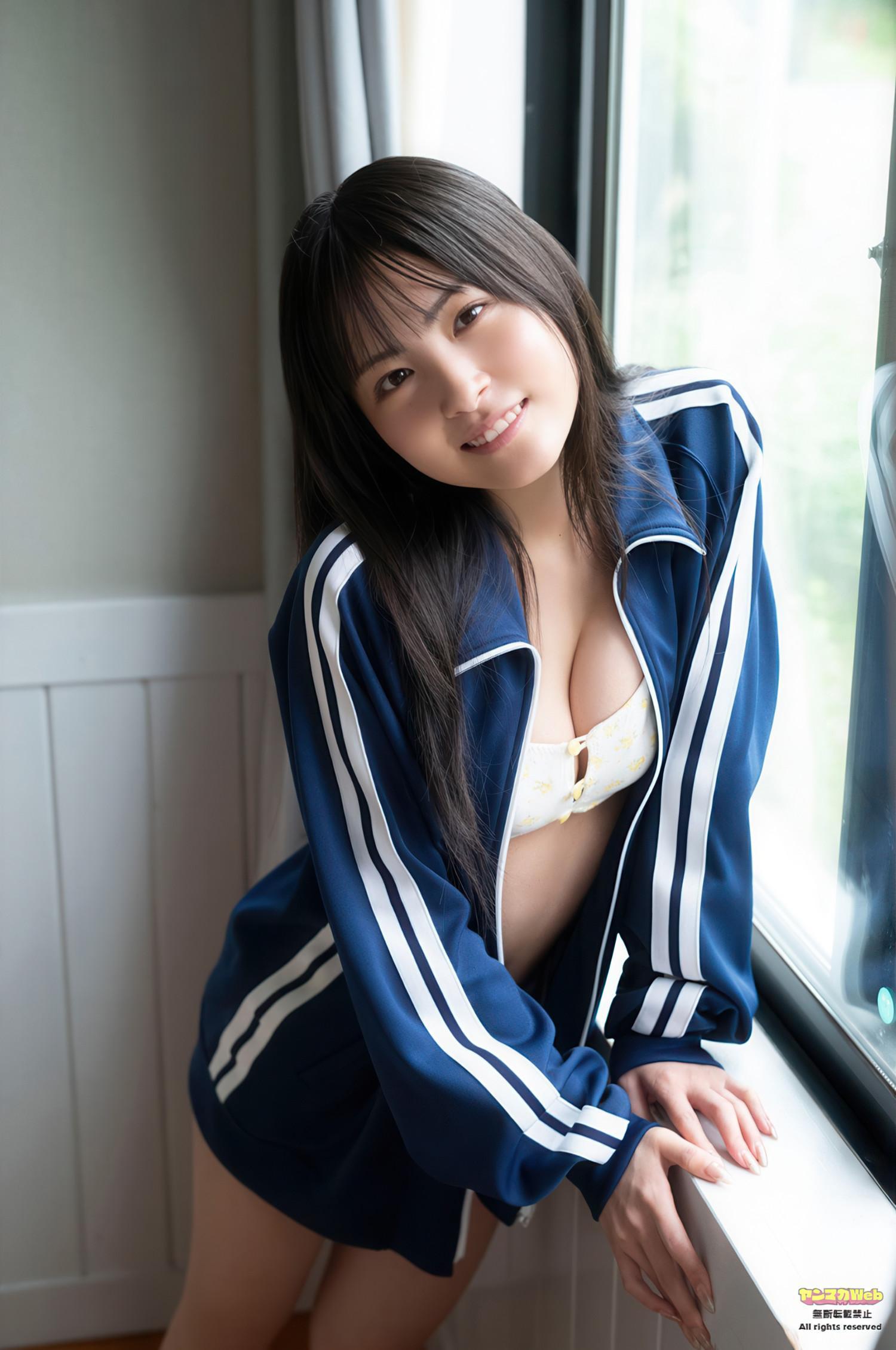 Minami Arimura 有村南海, Young Magazine 2025 No.31 (ヤングマガジン 2025年31号)(9)