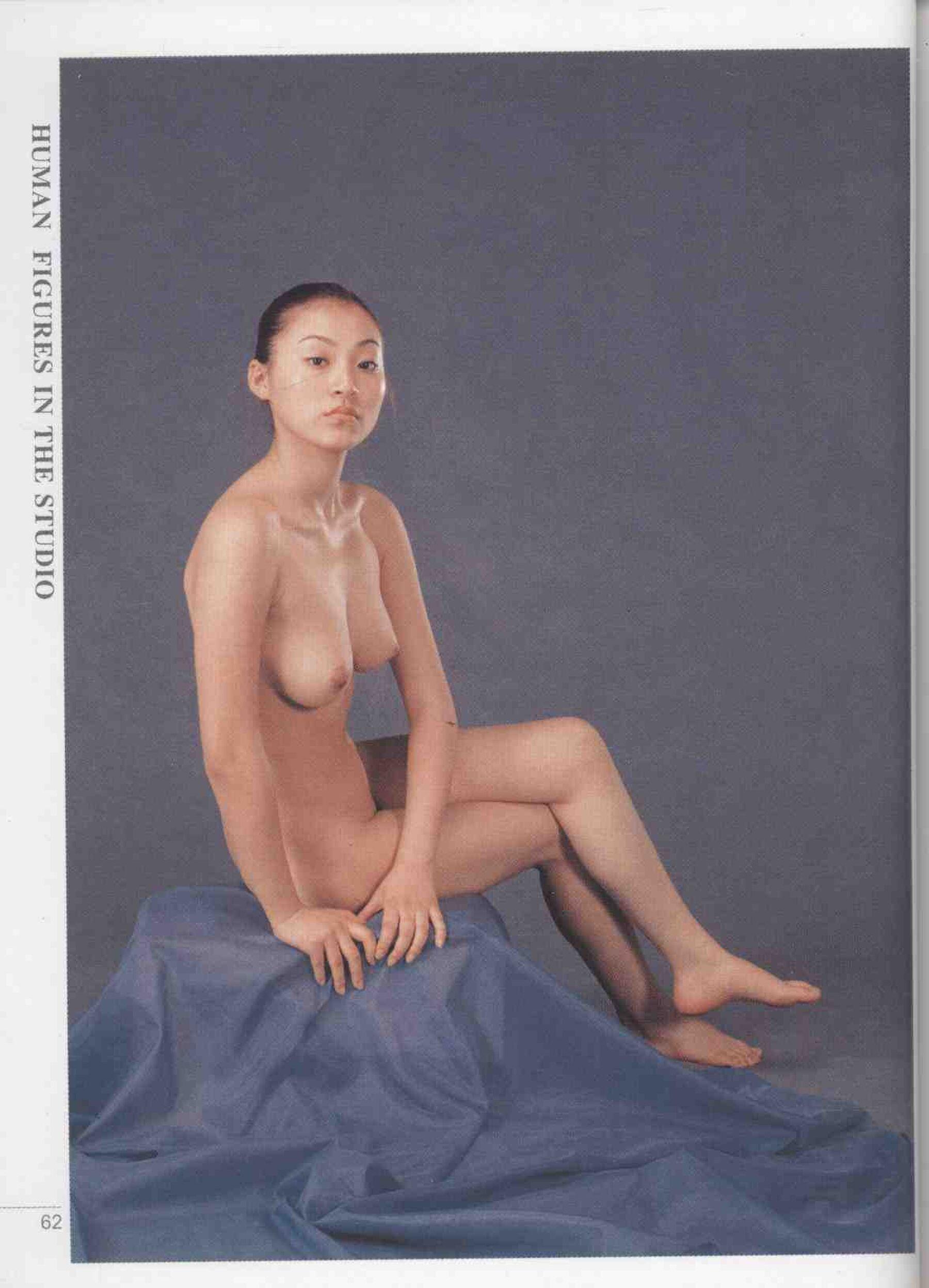 书籍扫描 实用人体模特摄影·坐姿篇(67)
