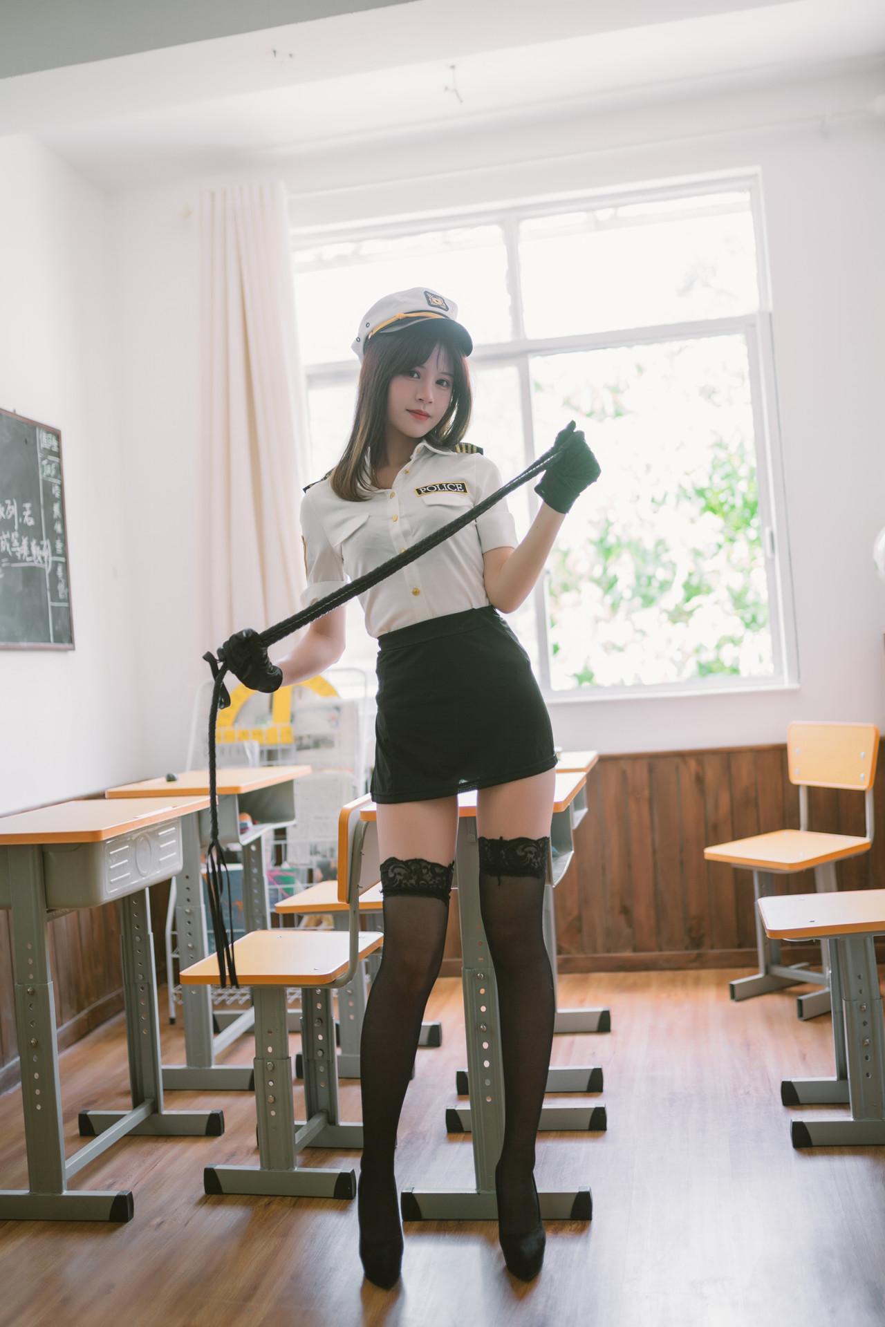 Cosplay 千反田鹿子 日常女警(2)