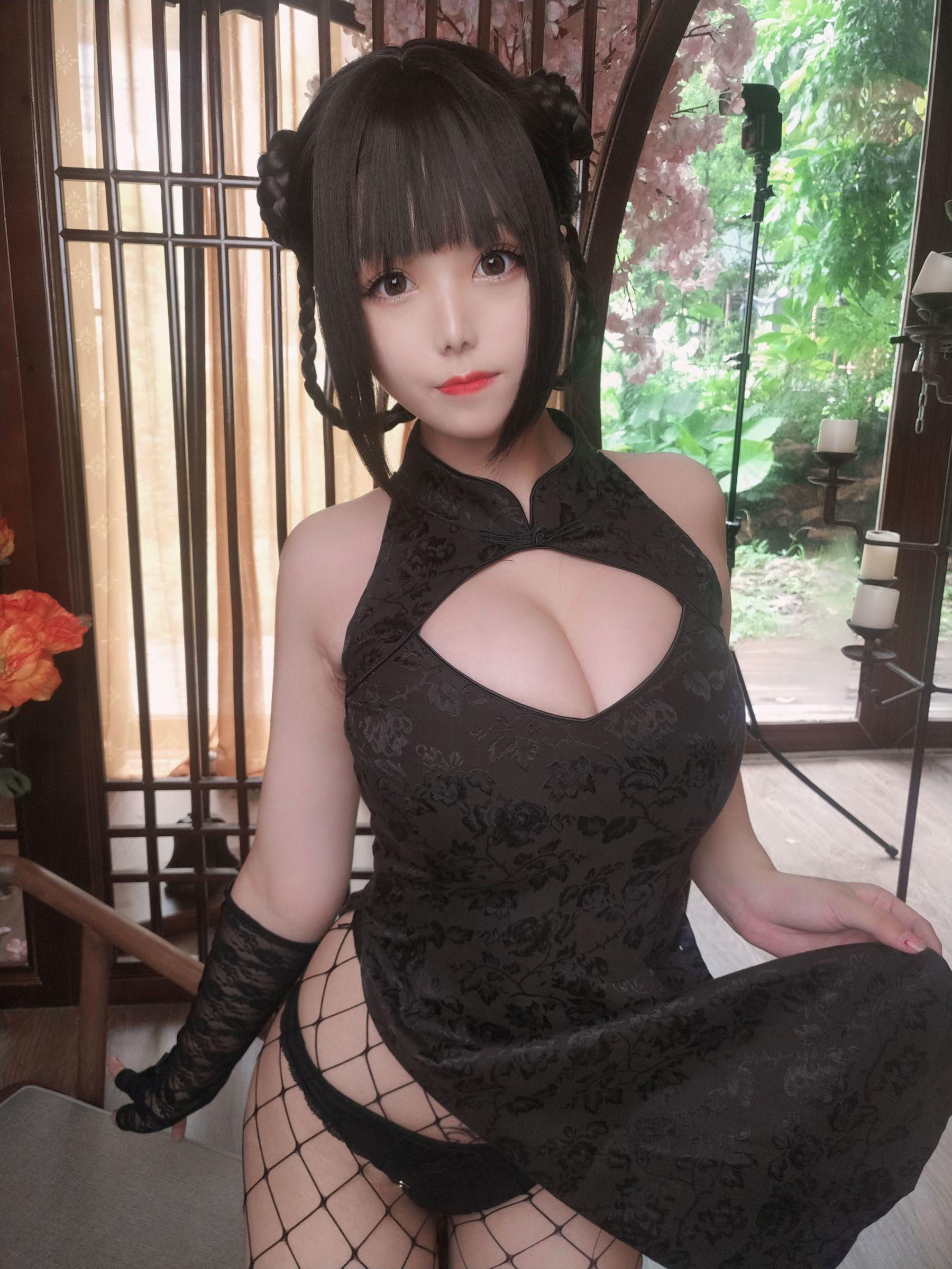 [网红COSER] 萌系小姐姐蜜汁猫裘 – 皮衣舞娘 写真集(2)