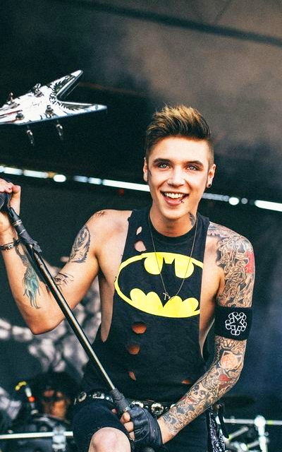 Andy Biersack IGo4qF7V_o