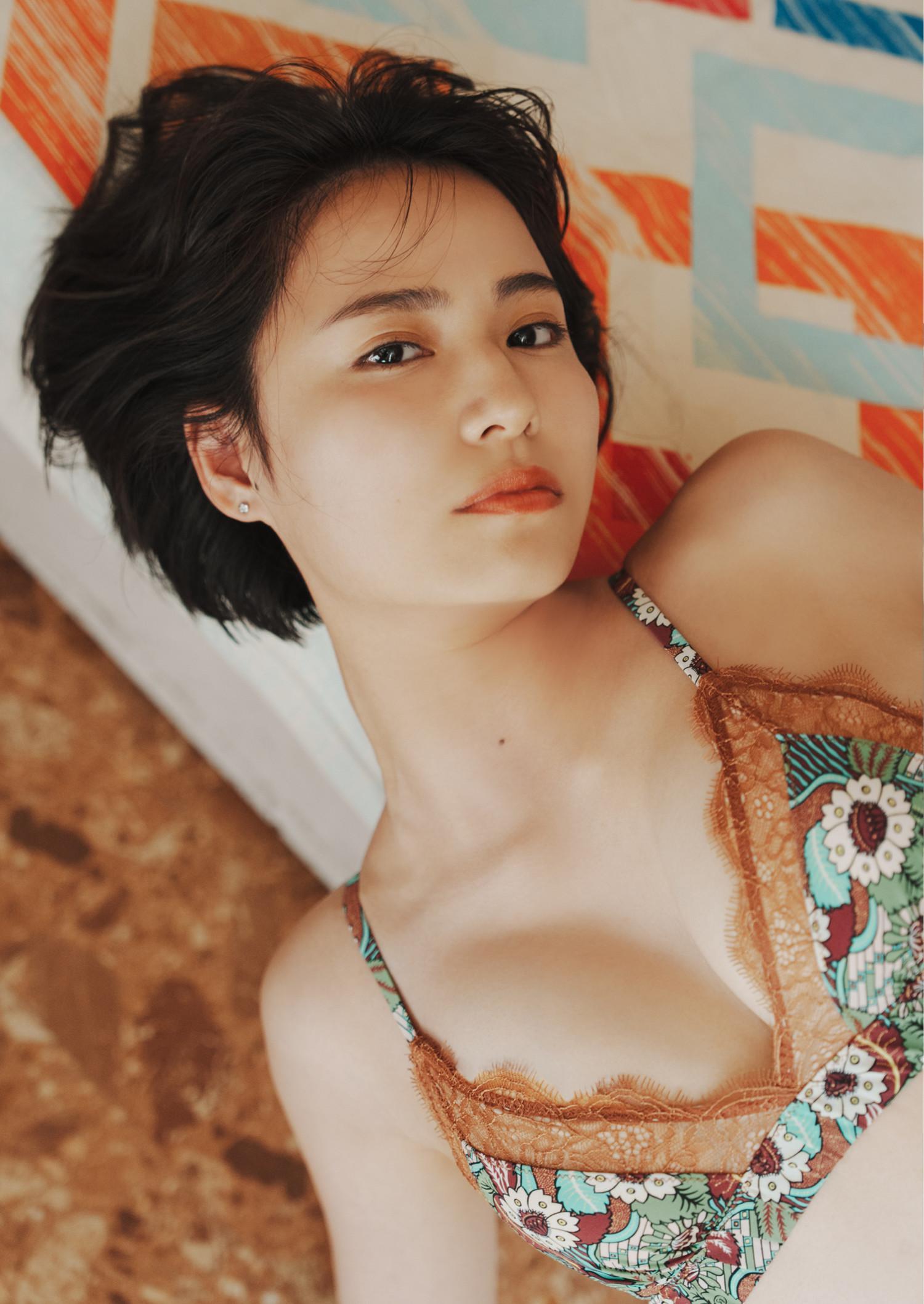 Ayaka Shinya 新谷あやか, Young Jump 2025 No.38 (ヤングジャンプ 2025年38号)(12)