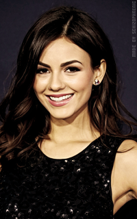 Victoria Justice XfvtMWVm_o