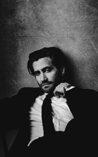 Jake Gyllenhaal 9fWQPCUf_o