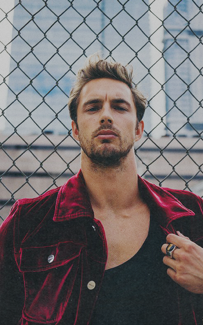 christian hogue - Page 2 UQSfxFsw_o