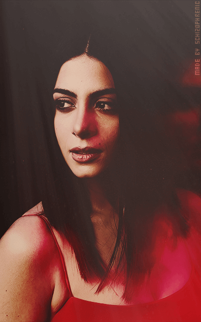 Emeraude Toubia KR2i4VQd_o