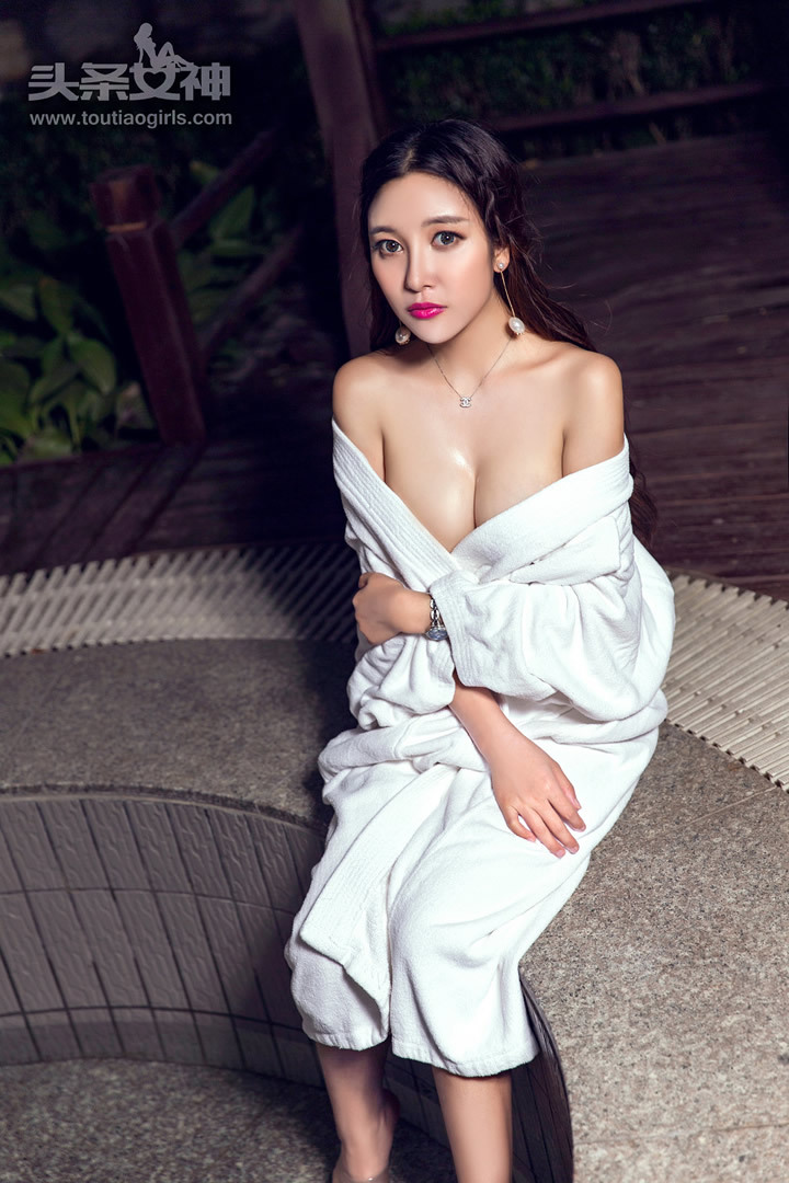 头条女神李梓熙之汤泉美人大尺度全裸人体艺术套图写真(18)