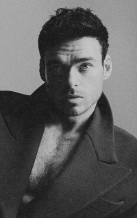 Richard Madden FOsFSssm_o