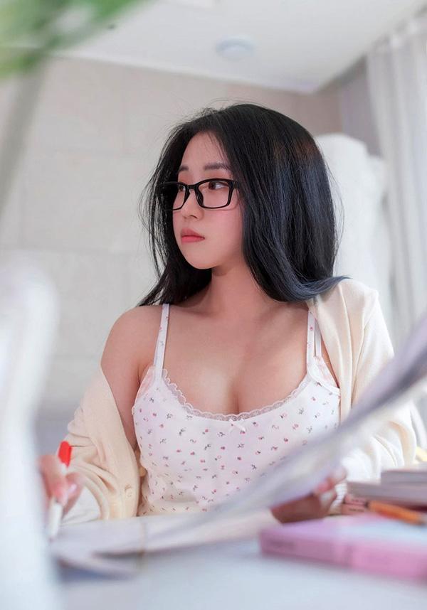 美女家教老师Dami白衣JK辅导诱惑(11)