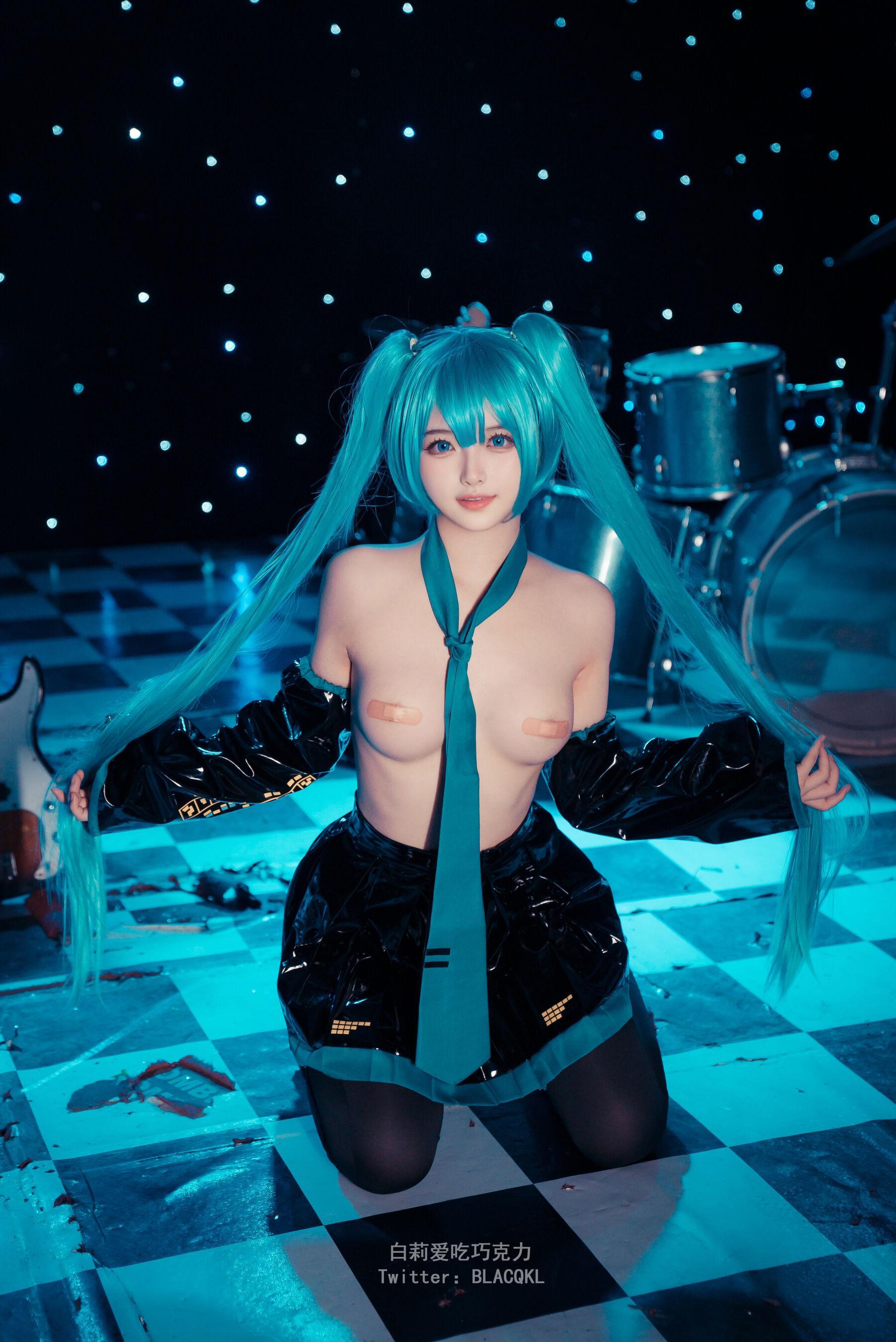 国模人体 白莉爱吃巧克力《未来初音 Miku》(39)