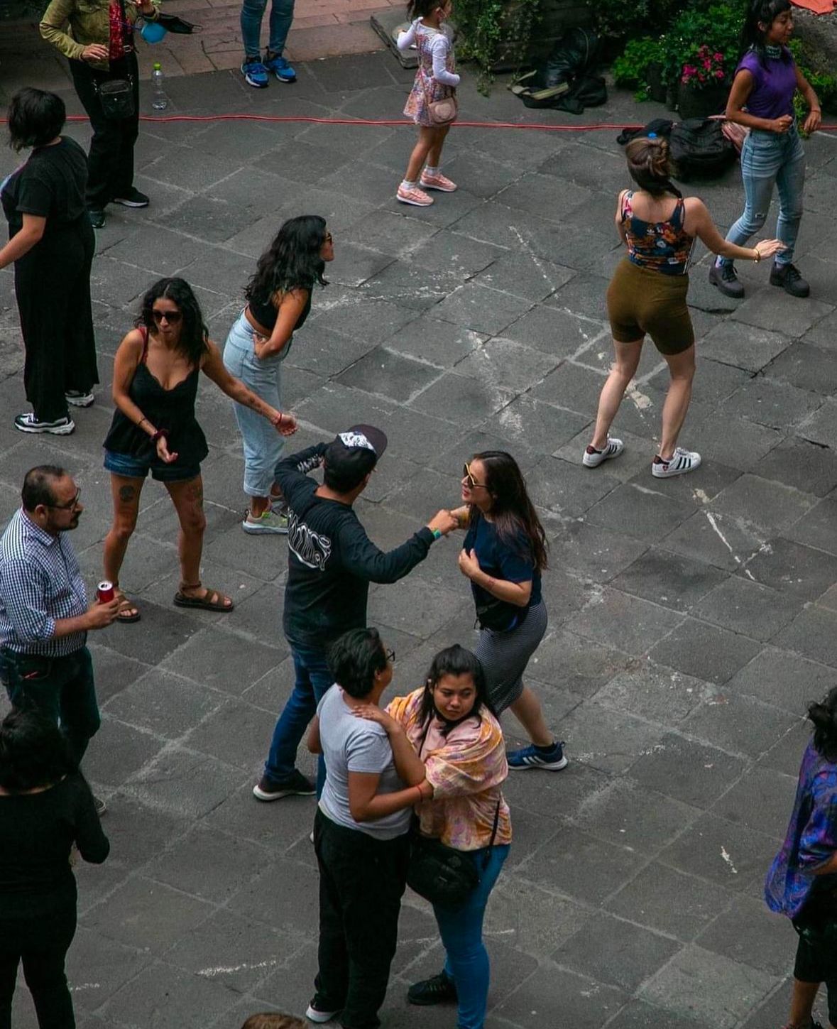  PARTICIPA EN EL PÍCNIC A RITMO LIBRE EN EL PABELLÓN DE CULTURA COMUNITARIA