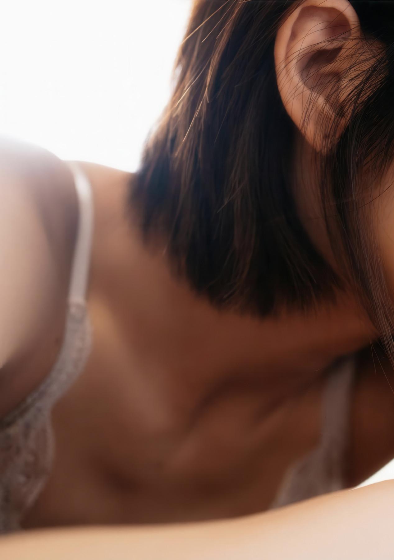 Tsugu Manaka 真中つぐ, 写真集 恋愛情緒 Wunder puglishing house Set.01(36)