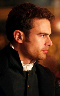 Theo James Uo3bbh5L_o