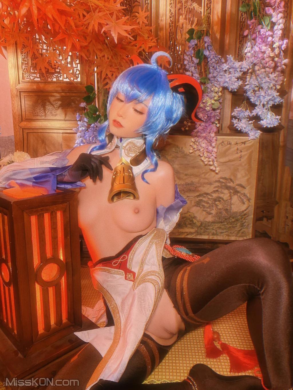 Coser@爆机少女喵小吉 (Nekokoyoshi): 原神-甘雨 (49 photos )(39)