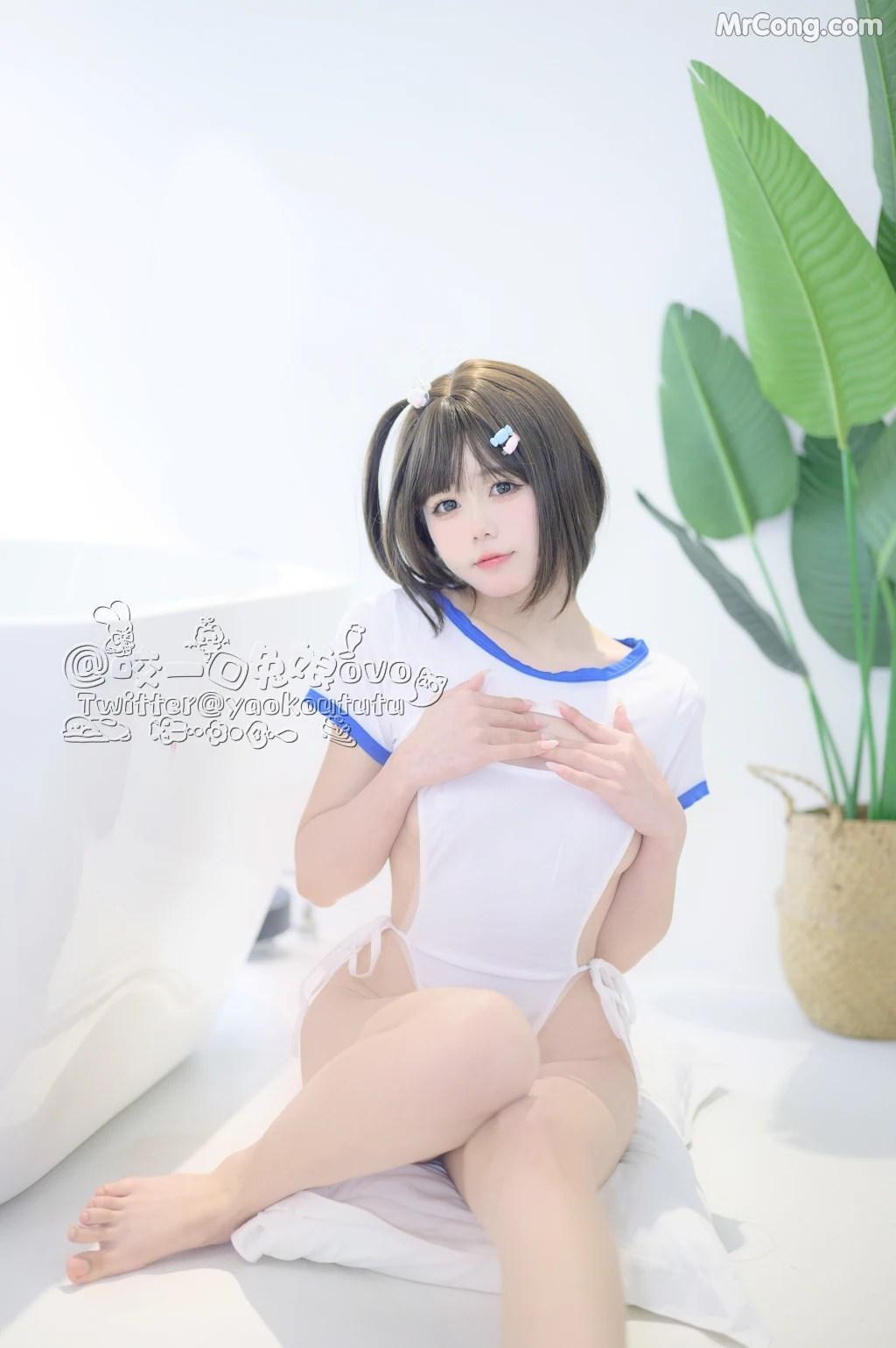 Coser@黏黏团子兔: 纯白欲缸 (57 photos)(18)